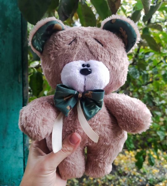 М'яка іграшка милий ведмедик хлопчик з бантиком