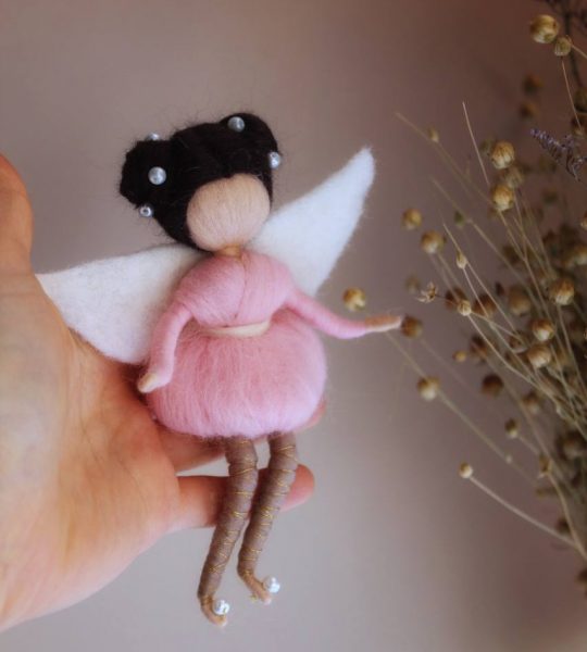 Куколка подвеска балерина сувенир на счастье