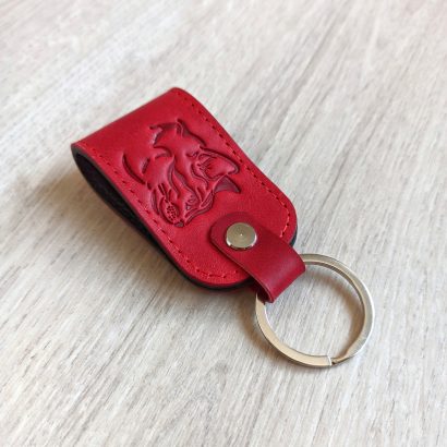 Сувенир подарок брелок для ключей кошка кожа