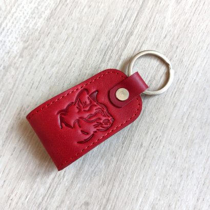 Сувенир подарок брелок для ключей кошка кожа