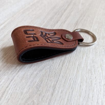 Сувенир брелок на ключи герб Украины кожа тёмно коричневый