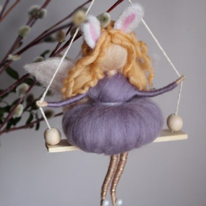 Підвіска лялька янгол з вушками зайчика на гойдалці