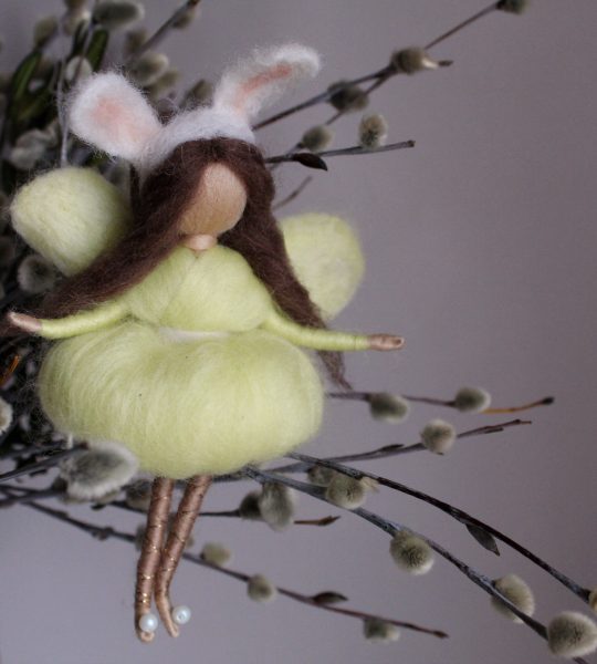 Підвіска лялька янгол з вушками зайчика у сукні