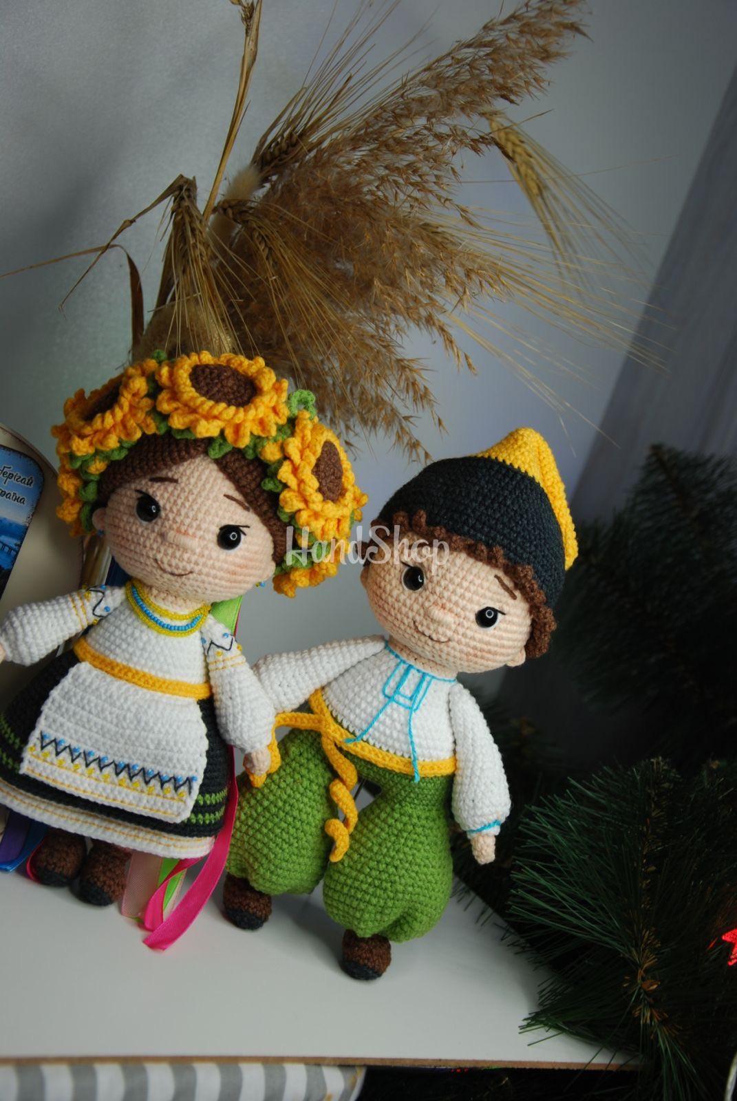 Пара авторських в'язаних ляльок українців на весілля Пара авторських в'язаних ляльок українців на весілля