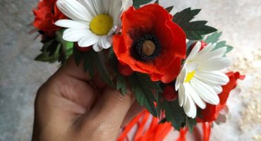 Дитячий обруч польові квіти: чарівні червоні маки та ромашки з фоамірану для стильних маленьких леді
