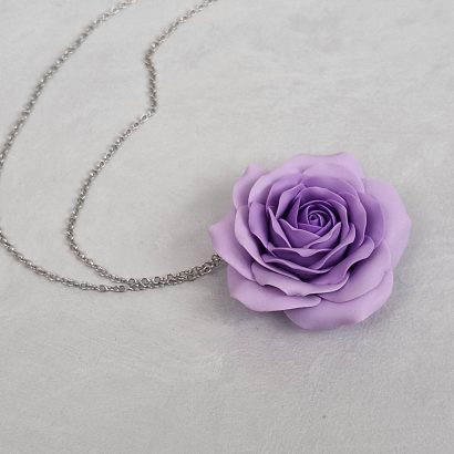 Прикраси з глини кулон, сережки та кільце фіолетові троянди