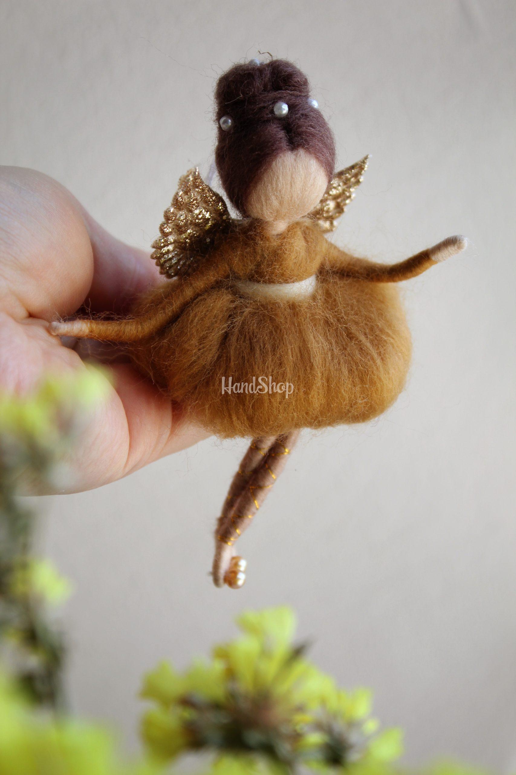 Дитяча міні лялька в сукні сувенір підвіска Дитяча міні лялька в сукні сувенір підвіска