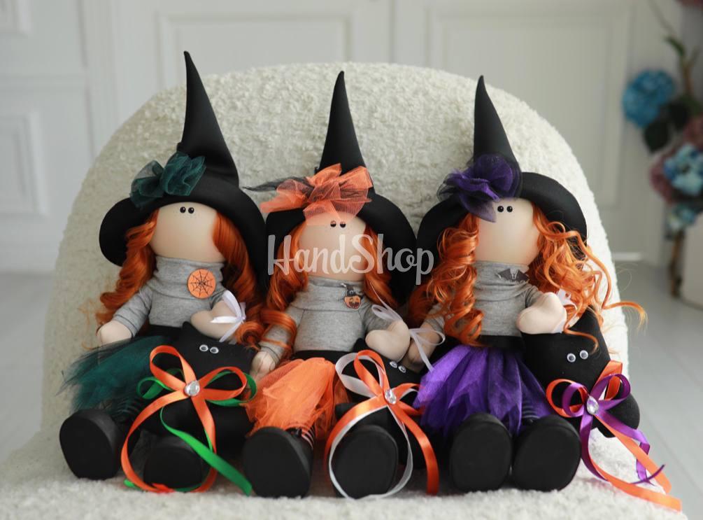 Відьма авторська лялька кучерява руда в чорному ковпаку Відьма авторська лялька кучерява руда в чорному ковпаку