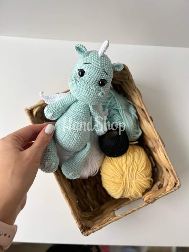 Новорічна пара іграшки в’язані зелені дракончки символ 2024 року Новорічна пара іграшки в’язані зелені дракончки символ 2024 року