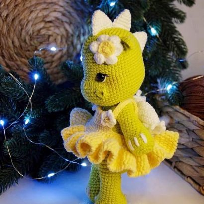 Іграшка в’язаний динозаврик дівчинка символ 2024 року