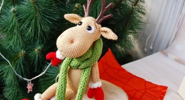 Новорічна феєрія з іграшкою великий Рудольф: олень-лось, що зробить ваші свята 2024 року яскравішими