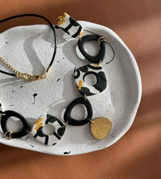 Стильне намисто кольє геометричні елементи з полімерної глини