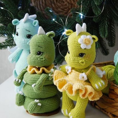 В’язана розвиваюча іграшка зелений дракон пірамідка