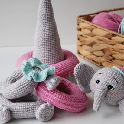 В’язана розвиваюча іграшка рожеве слоненя пірамідка