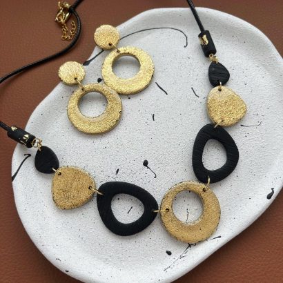 Набір прикрас сережки та намисто геометричне з глини