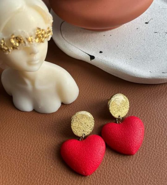 Жіночі авторські сережки червоні сердечка полімерна глина