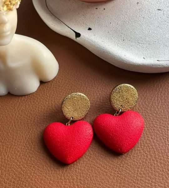 Жіночі авторські сережки червоні сердечка полімерна глина