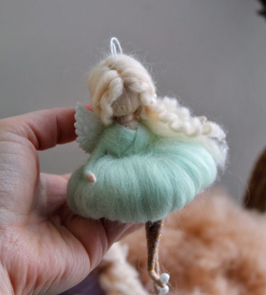 Сувенірна лялька ангел білявка з вовни підвіска (на вибір!)