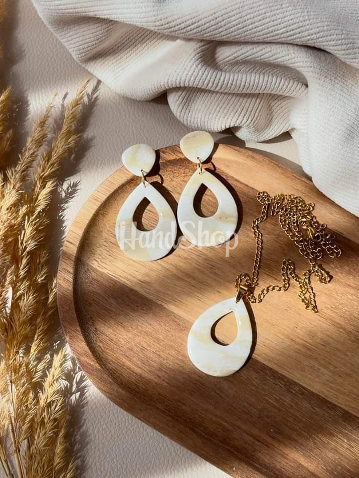 Жіночий комплект прикрас овальні сережки та кулон глина Жіночий комплект прикрас овальні сережки та кулон глина