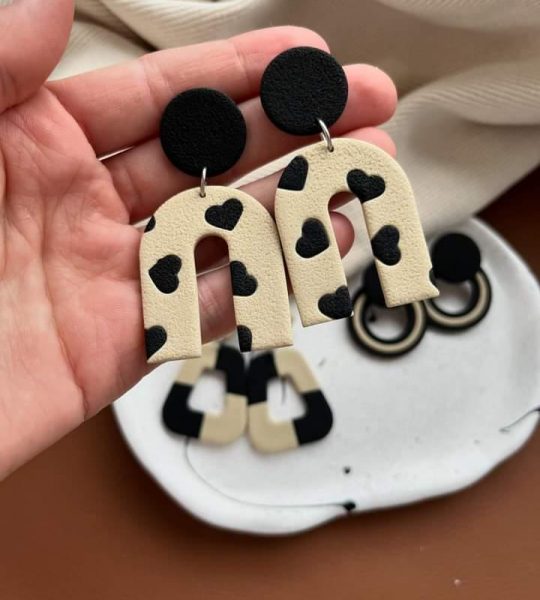 Стильні авторські сережки сердечка полімерна глина