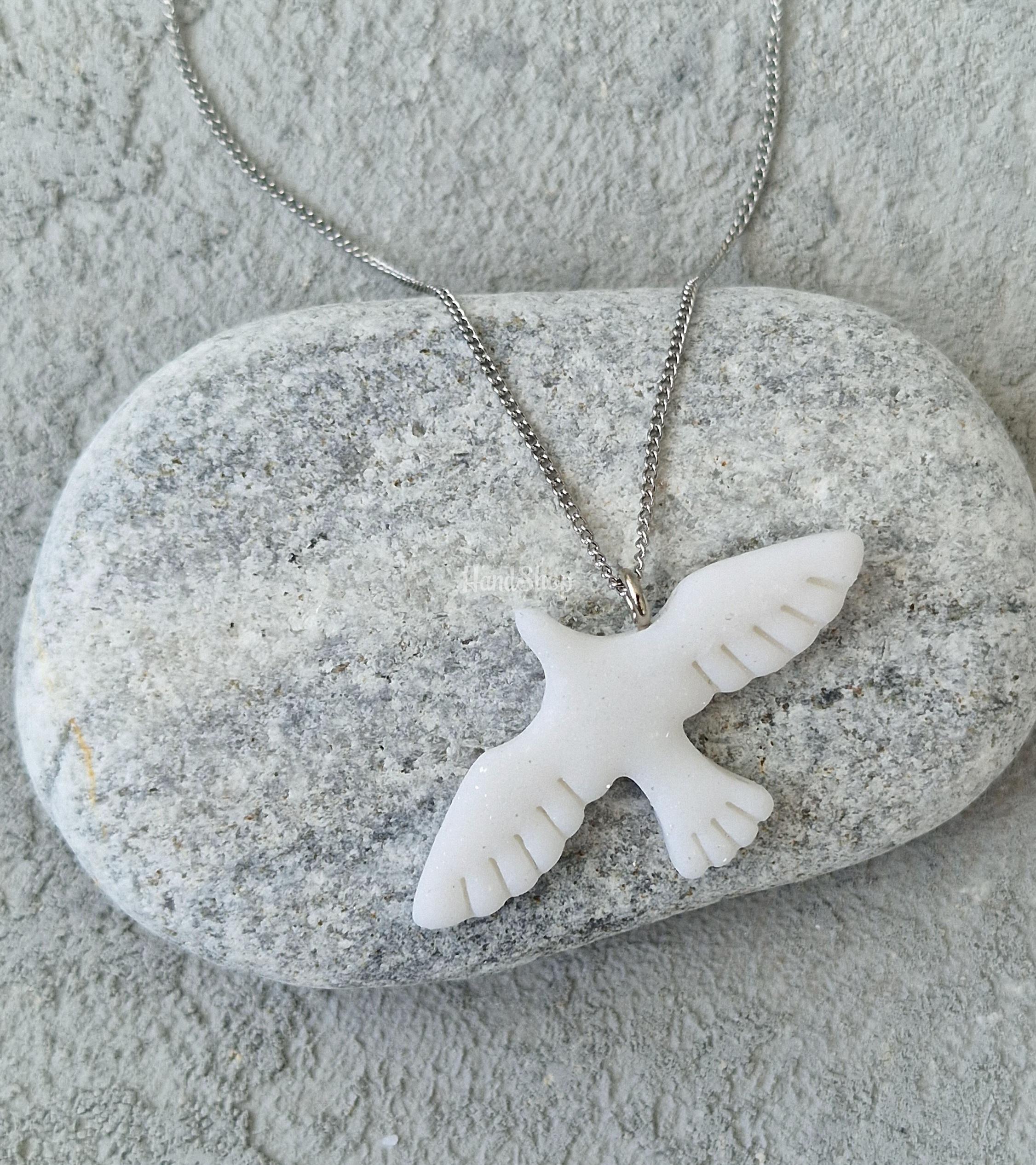 Комплект сережки та кулон голубки з полімерної глини Комплект сережки та кулон голубки з полімерної глини