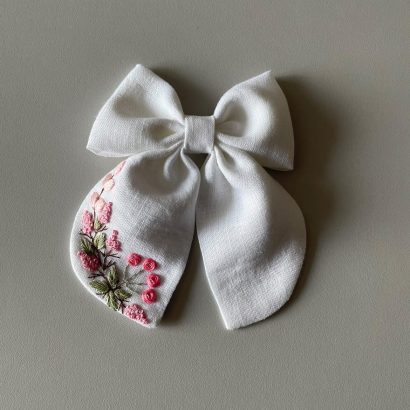 Дитячий бант для волосся ручна вишивка рожеві квіти