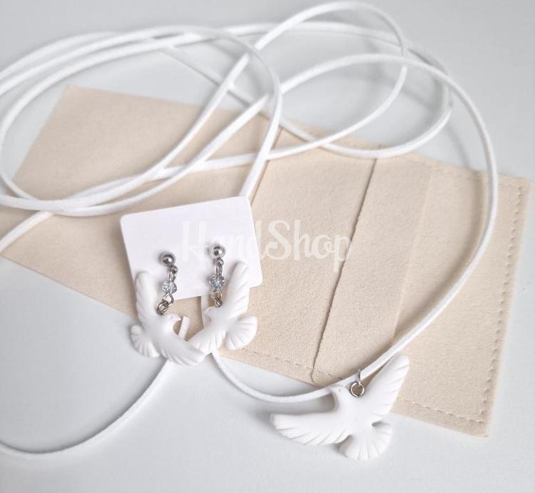 Набір білі сережки та кулон пташки голубки глина Набір білі сережки та кулон пташки голубки глина