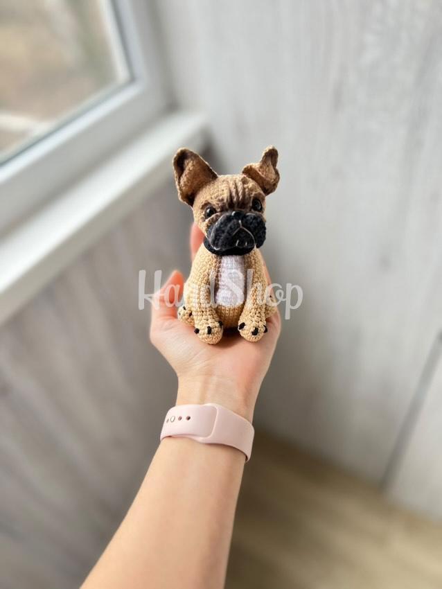 Авторська іграшка в'язаний пес французький бульдог Авторська іграшка в'язаний пес французький бульдог