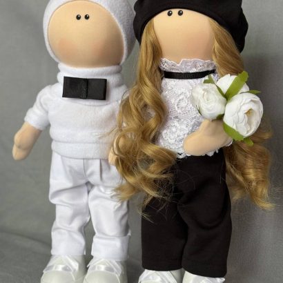 Стильна весільна пара ляльки інтер’єрні наречений і наречена