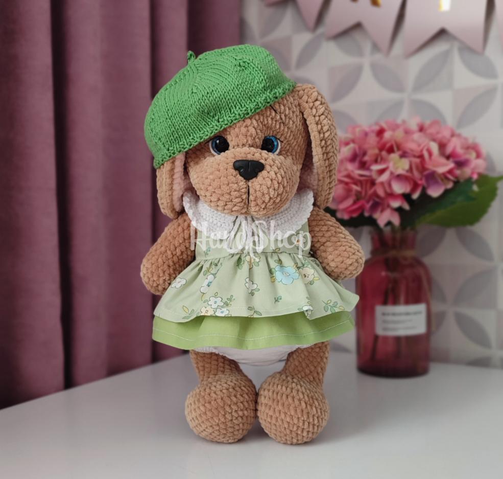 Авторська іграшка в’язана собачка дівчинка у сукні та береті Авторська іграшка в’язана собачка дівчинка у сукні та береті