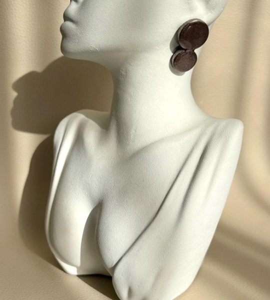 Жіночі святкові сережки геометричні круглі глина, смола