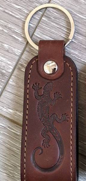 Брелок на ключі саламандра натуральна шкіра сувенір