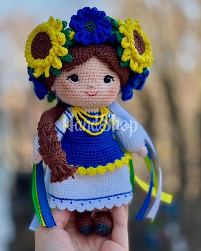 Сувенірна в’язана лялька україночка віночок квіти соняшники Сувенірна в’язана лялька україночка віночок квіти соняшники