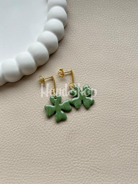 Жіночі сережки зелені листочки клевера глина Жіночі сережки зелені листочки клевера глина