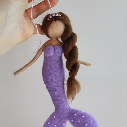 Сувенірна лялька підвіска казкова русалонька фіолетова