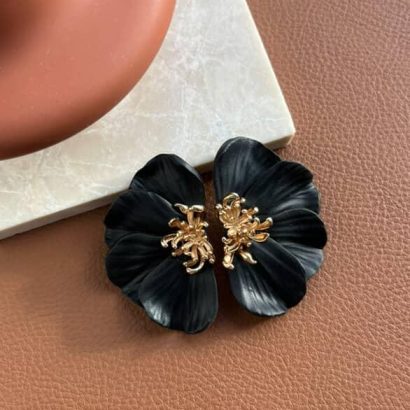 Стильні великі сережки чорна квітка половинки глина