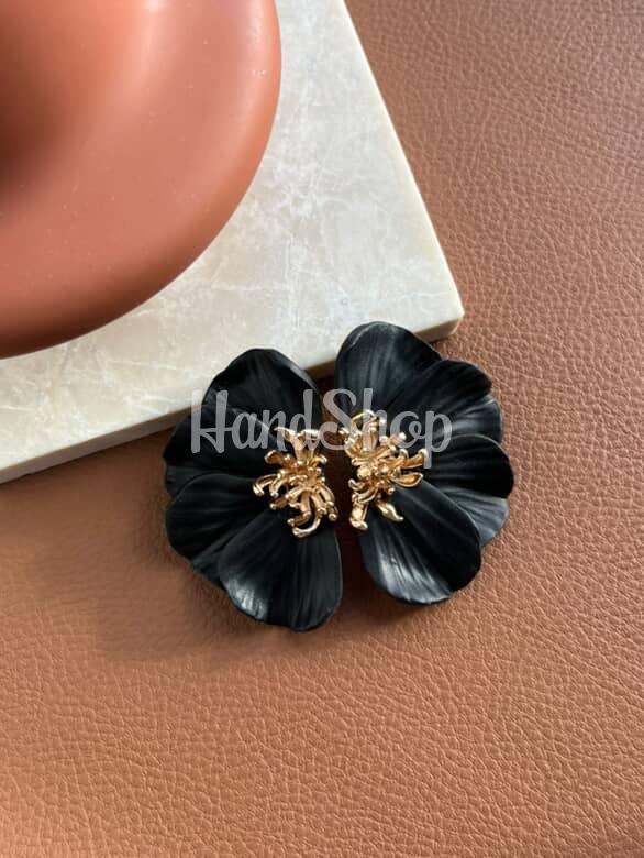 Стильні великі сережки чорна квітка половинки глина Стильні великі сережки чорна квітка половинки глина