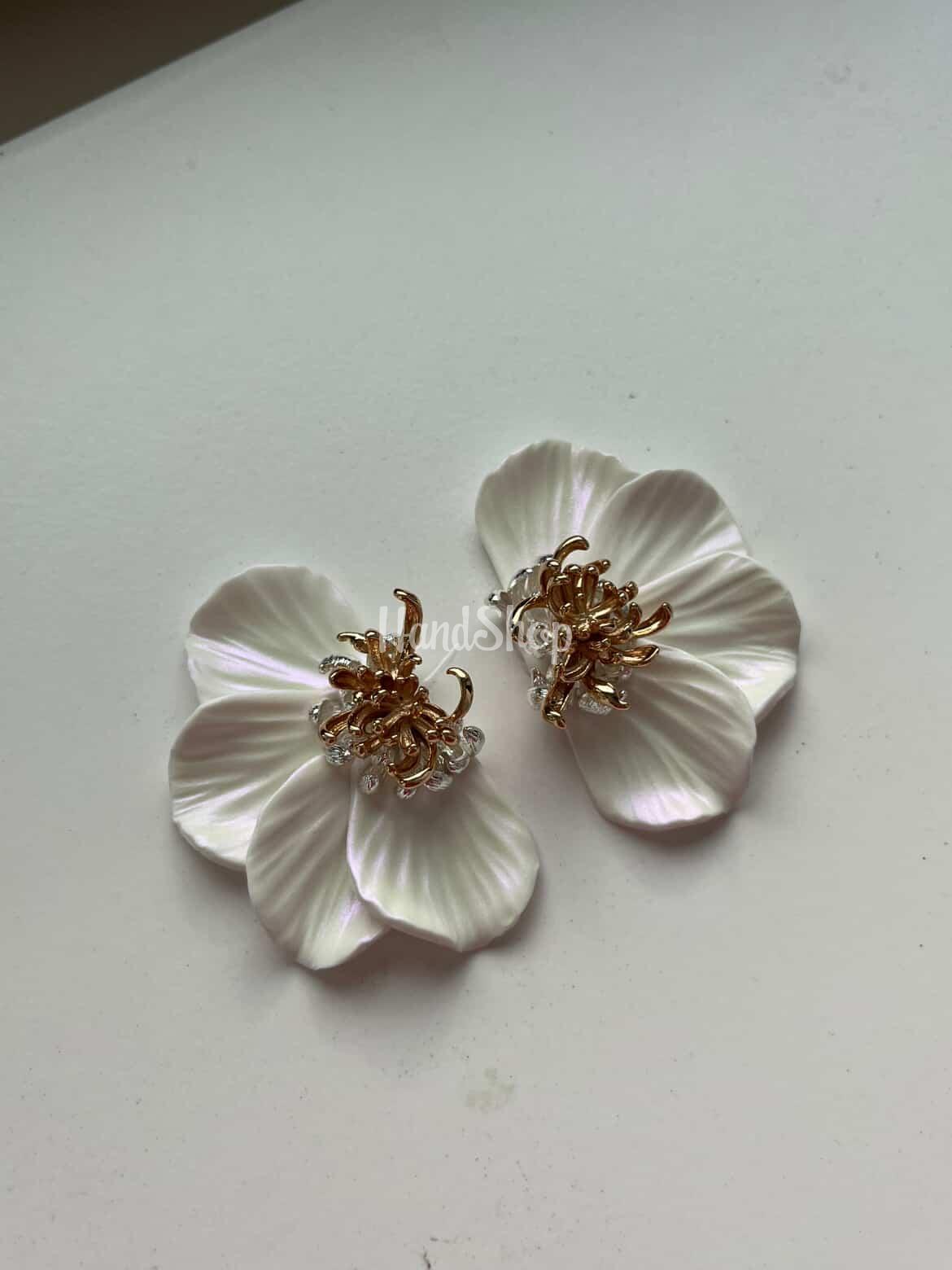 Стильні великі сережки квітка половинки глина перламутр Стильні великі сережки квітка половинки глина перламутр