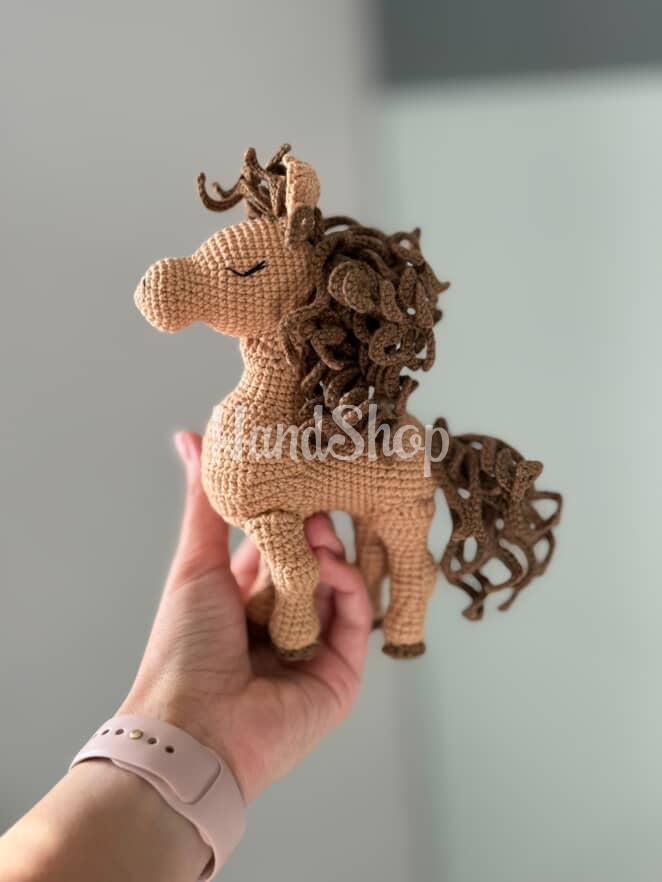 Іграшка символ 2026 року в'язаний коник сувенір Іграшка символ 2026 року в'язаний коник сувенір