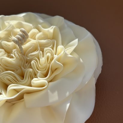 Свічка квітка біла троянда натуральний бджолиний віск