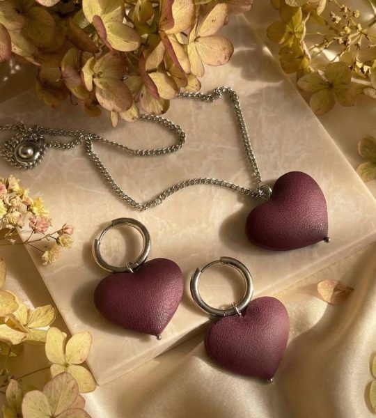 Набір прикрас сережки та кулон серця глина колір марсала