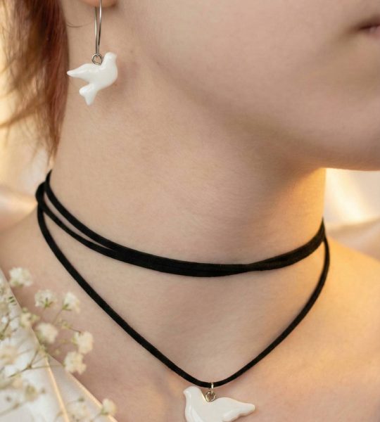 Набір сережки та кулон горлиці пташки, покриті смолою