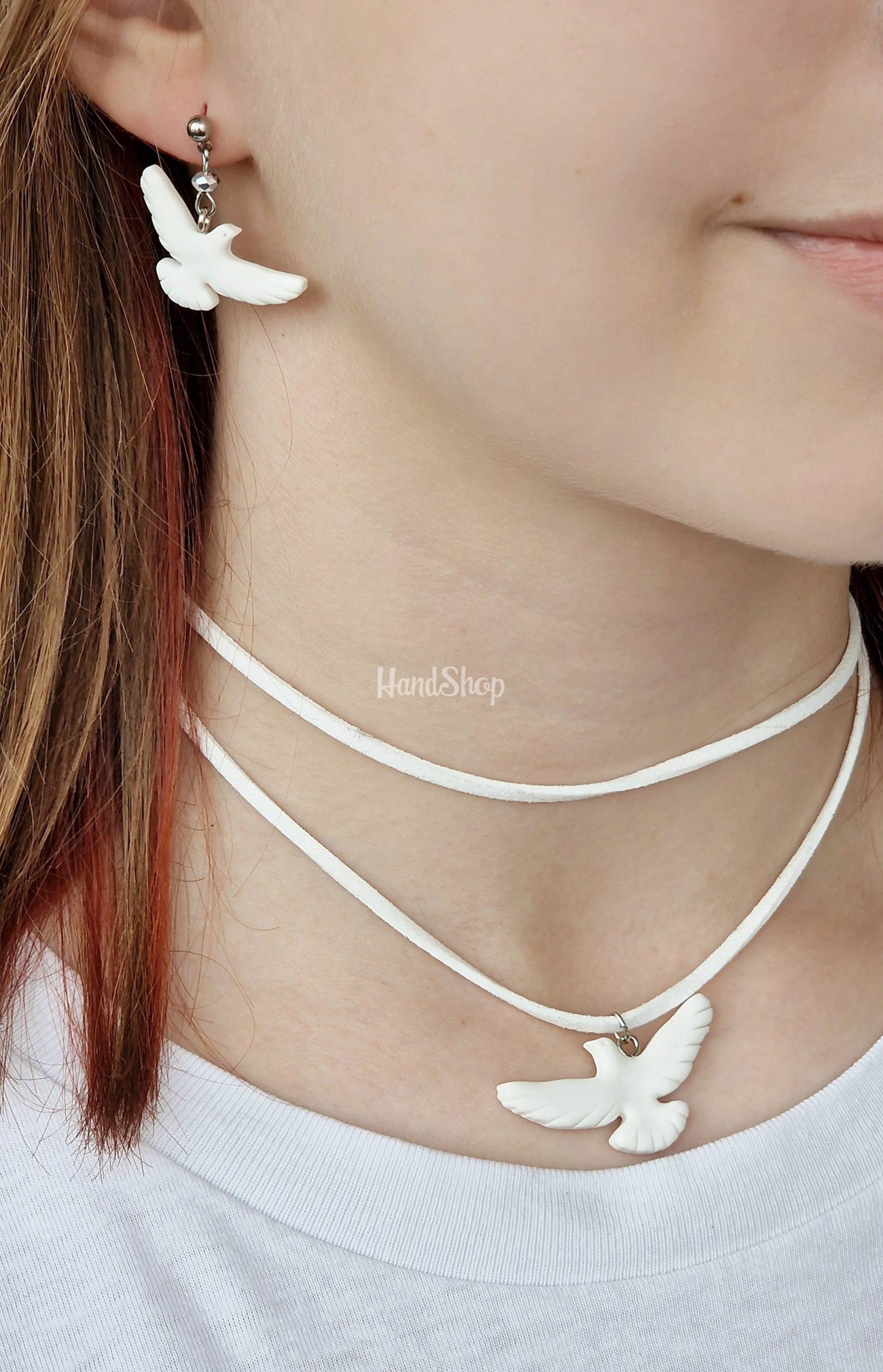 Стильний кулон голубка з полімерної глини, замшевий шнур на вибір! Стильний кулон голубка з полімерної глини, замшевий шнур на вибір!