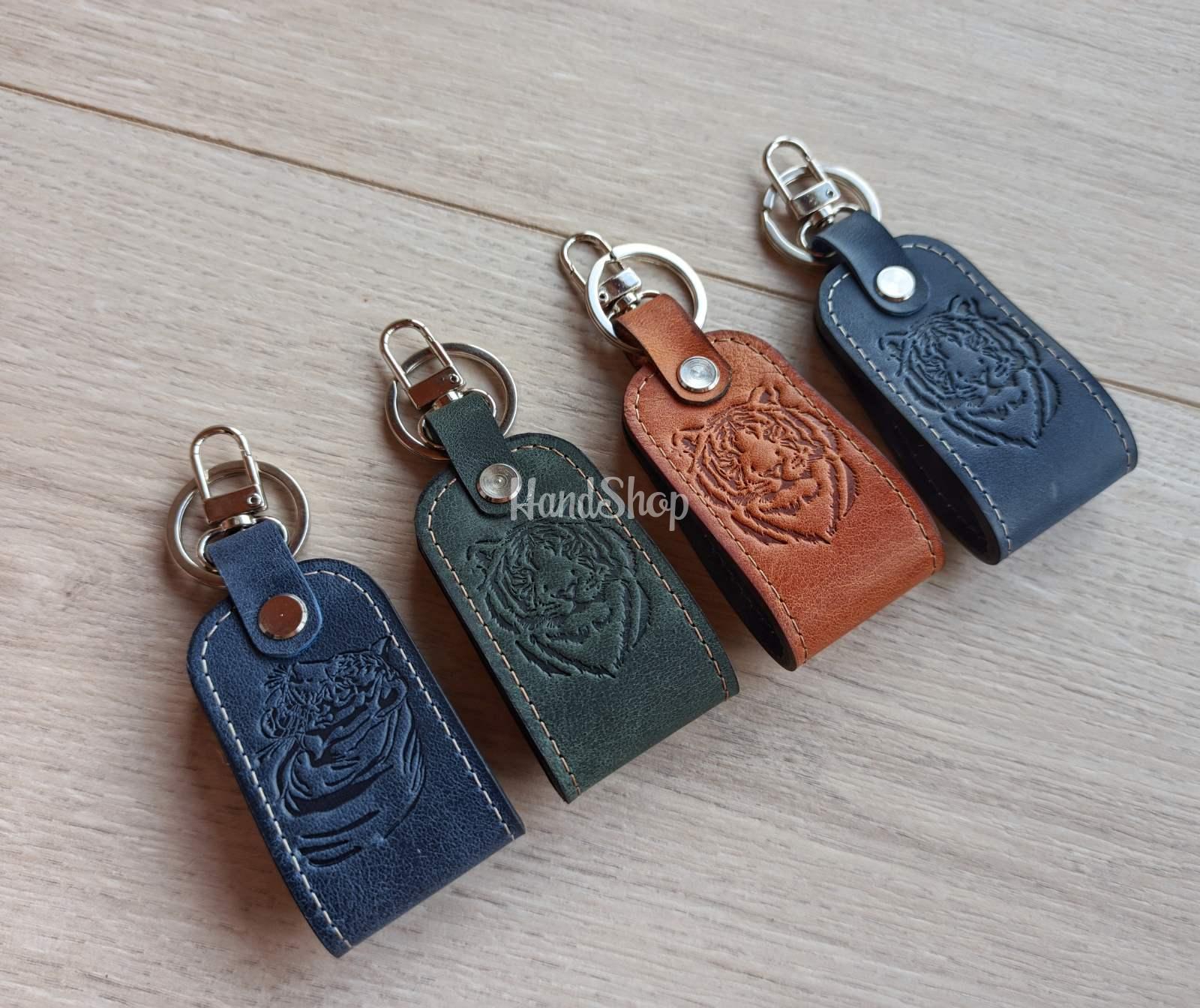 Брелок тигр из кожи символ 2022 года Брелок тигр из кожи символ 2022 года