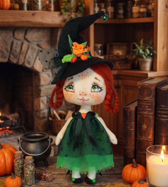 Відьмочка рудоволоса лялька авторська текстильна сувенірна