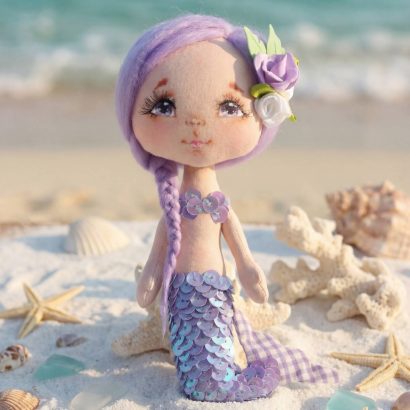 Лялька маленька русалонька з фіолетовим волоссям сувенір