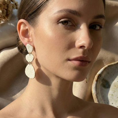 Авторські геометричні довгі морські сережки корал глина