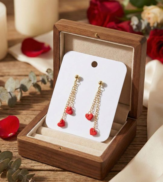 Довгі сережки міні червоні сердечка на ланцюжку глина