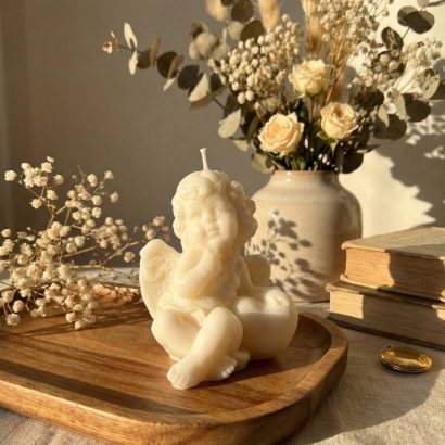 Авторська сувенірна романтична свічка Купідон 2026