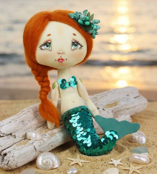 Інтер’єрна маленька лялька сувенірна рудоволоса русалочка